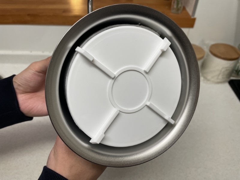 エクリプス本体底面のカートリッジ構造